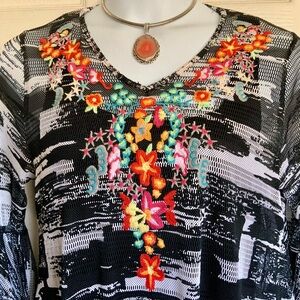 DOR DOR COUTURE…Women's Top with Floral Embroidery